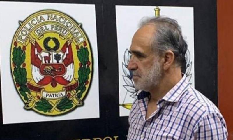 Así apareció el exministro Ramiro González tras ser detenido la tarde del martes en el barrio Miraflores, ubicado en Lima, Perú. Foto: El Comercio