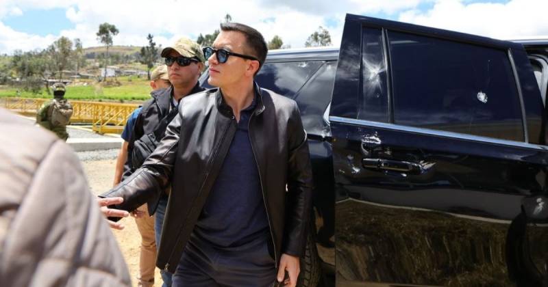 El vehículo presidencial recibió balazos y piedrazos en Cañar / Foto: cortesía Presidencia
