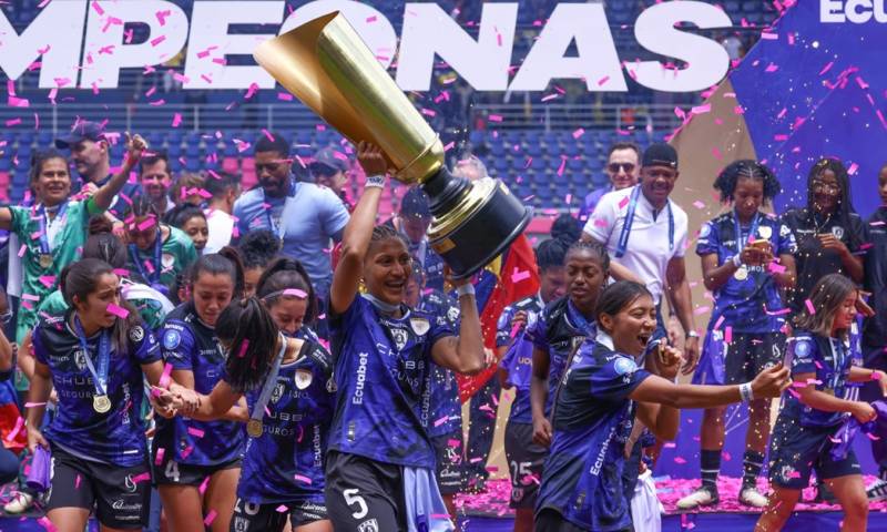 Dragonas, de Independiente del Valle, obtuvo su primer título de la Superliga femenina / Foto: cortesía Dragonas