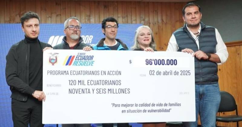 Harold Burbano, quien encabeza el MIES, presentó el programa en Cuenca / Foto: cortesía MIES