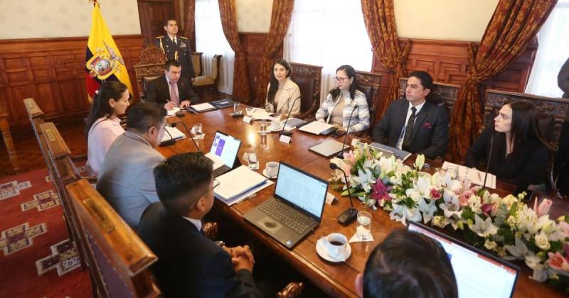El presidente Daniel Noboa lideró la reunión del directorio de Celec / Foto: cortesía Ministerio de Energía y Minas