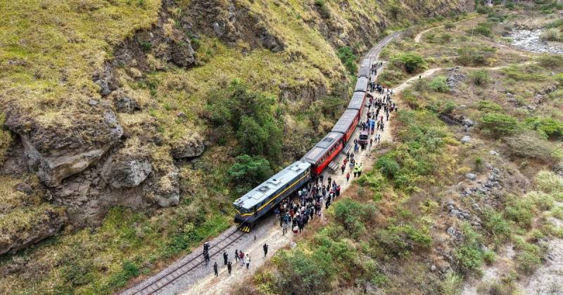 El tren era una de las principales fuentes de ingreso por turismo de Alausí / Foto: EFE