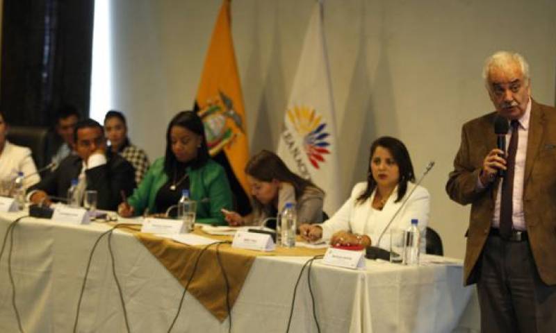 El fiscal General, Galo Chiriboga dijo que se conocía que el 'corruptor' es Odebrecht, y que resta identificar a quienes se beneficiaron de los supuestos sobornos de la firma brasileña. Foto: Galo Paguay/ EL COMERCIO