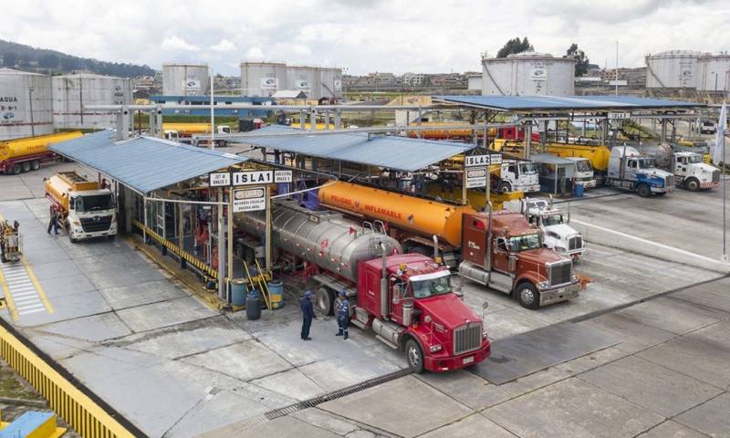 Los precios de las gasolinas extra y ecopaís están congelados / Foto: cortesía Petroecuador 
