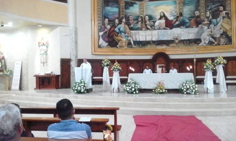 Con 34,2 metros cuadrados, la pintura cubre todo el ancho de la pared posterior, sobre el altar de la catedral zamorana. Foto: El Mercurio