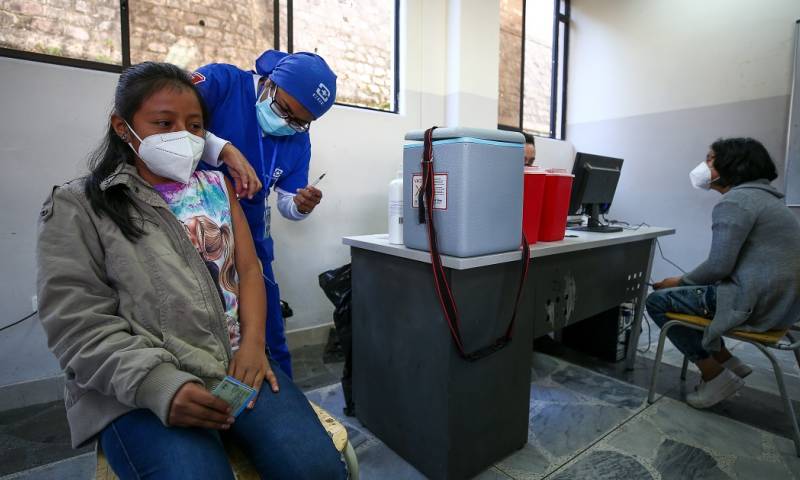 Ecuador suma 75 nuevos contagios por covid-19 y acumula 512.044 casos / Foto: EFE
