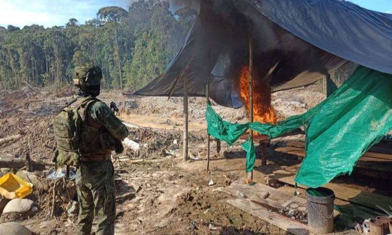 El informe identifica a la minería aurífera ilegal, como uno de los principales motores de pérdida de cobertura forestal en la Amazonía ecuatoriana / Foto: cortesía Ejército Ecuatoriano