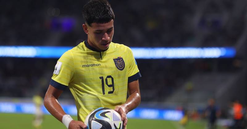 En la Copa América de 2024 se convirtió en el jugador más joven en debutar con Ecuador, con quien ha disputado 18 partidos y marcado dos goles./ Foto: cortesía EFE