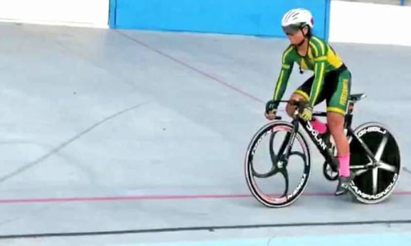 PARTICIPACIÓN. Donie Samaniego durante una de sus carreras en el torneo. Foto: La Hora