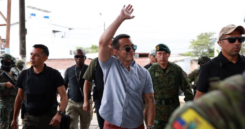 Señaló: “no podemos permitir que 9 personas entronadas vengan y nos tiren abajo las leyes”./ Foto: cortesía Presidencia