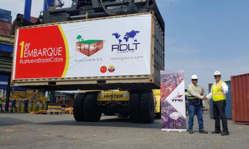 El primer embarque de cobre salió hacia China desde una terminal privada de Guayaquil. Foto: Expreso Ecuador