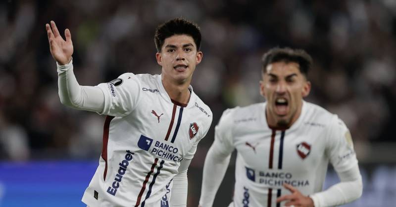 El boliviano Gabriel Villamil anotó 2 goles ante Palmeiras / Foto: EFE