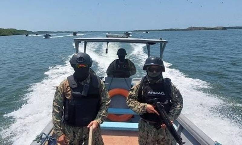 En octubre, la Armada ya encontró una embarcación con características similares/ Foto: cortesía Armada