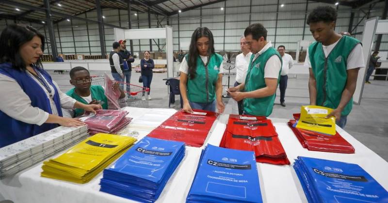 El oficialismo se ha lanzado a apoyar e incentivar el 'Sí' para las cuatro preguntas / Foto: EFE 