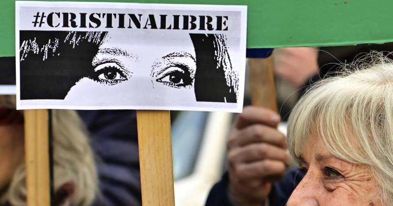 Fue condenada a seis años de prisión e inhabilitación perpetua para ejercer cargos públicos / Foto: EFE