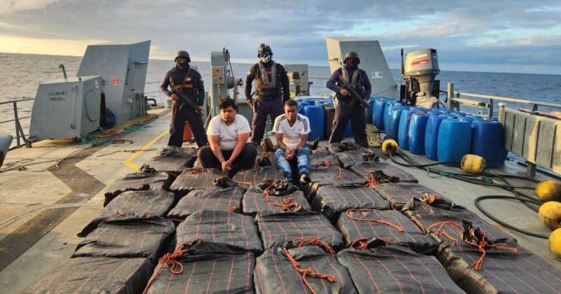 Aseguró que esta incautación es "un ataque" de más de 2.000 millones de dólares a las estructuras económicas de las organizaciones delictivas / Foto: cortesía Armada del Ecuador