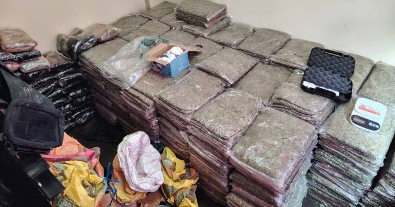 En el operativo se detuvo a un ciudadano identificado como Rennyer G. / Foto: cortesía Policía Nacional 