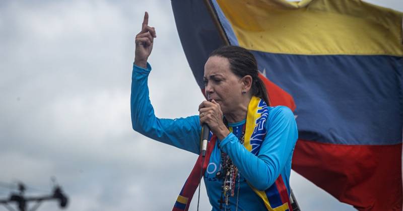 "Ecuador reconoce las firmes demostraciones de la señora Machado en favor de los más altos intereses de su nación, así como su papel destacado en la defensa de la libertad, la justicia y los derechos fundamentales del pueblo venezolano" declaró el mandatario/ Foto: cortesía EFE