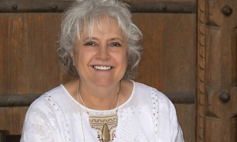 La escritora mexicana Laura Esquivel, afirmó que "el único y verdadero valor" es el amor y defendió la nostalgia como "un resorte" para reconectar con la utopía / Foto: EFE