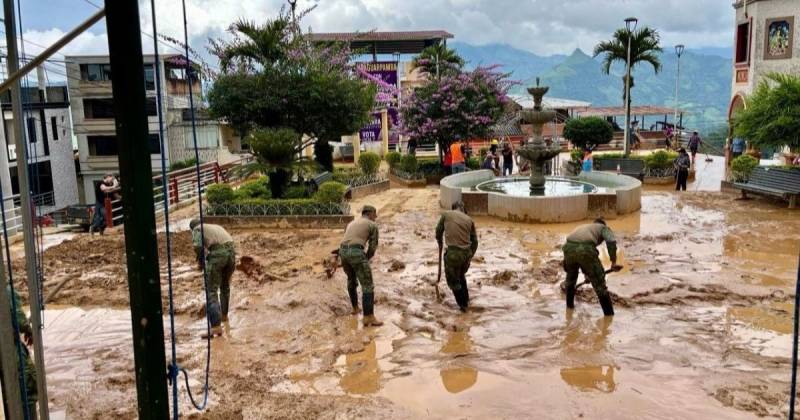 la SNGR señala que existen más de 29.000 viviendas afectadas con algún tipo de daños / Foto: cortesía Fuerzas Armadas del Ecuador
