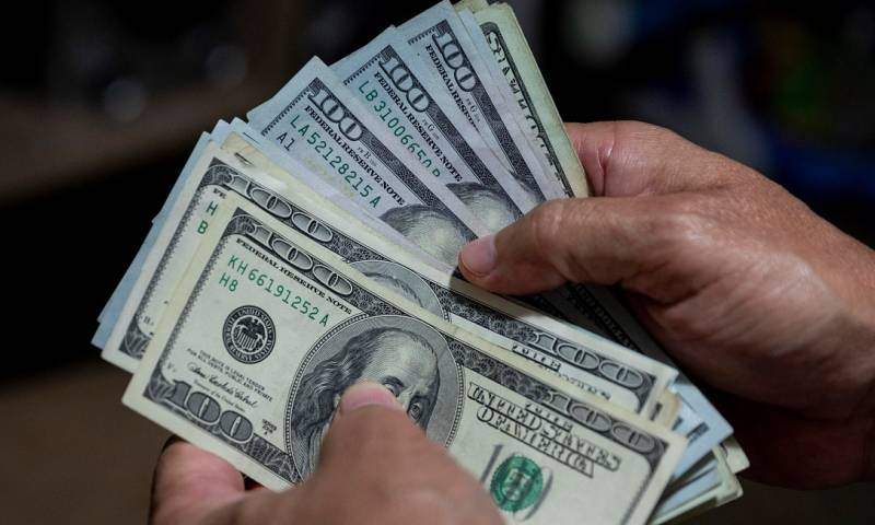 Grandes contribuyentes aportaron $ 4.810 millones en 2021 / Foto : EFE
