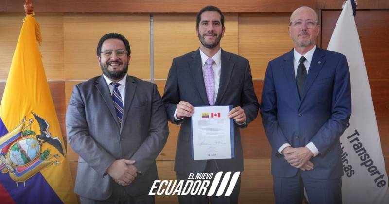 El embajador de Canadá, Stephen Potter (der.), participó en el acto / Foto: cortesía MTOP