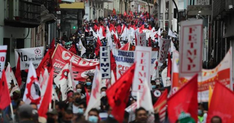 La Confederación Nacional de Servidores Públicos de Ecuador rechazó tajantemente los despidos/ Foto: cortesía EFE