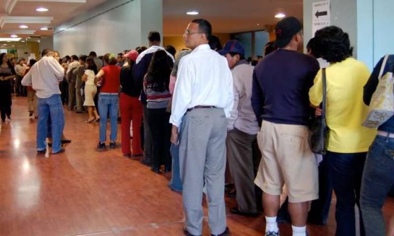 PROCESO. Cuando en un hospital del IESS no se podía brindar una atención se derivaba a centros privados. Foto: La Hora