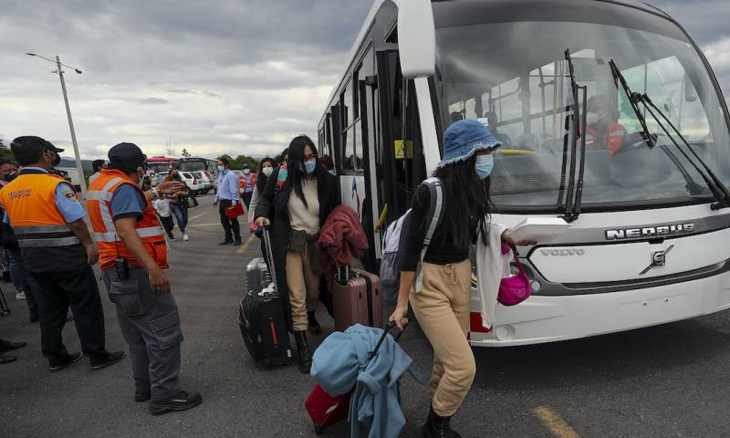 La Cancillería reportó 519 nacionales retornados y 255 fuera de la zona del conflicto / Foto: EFE