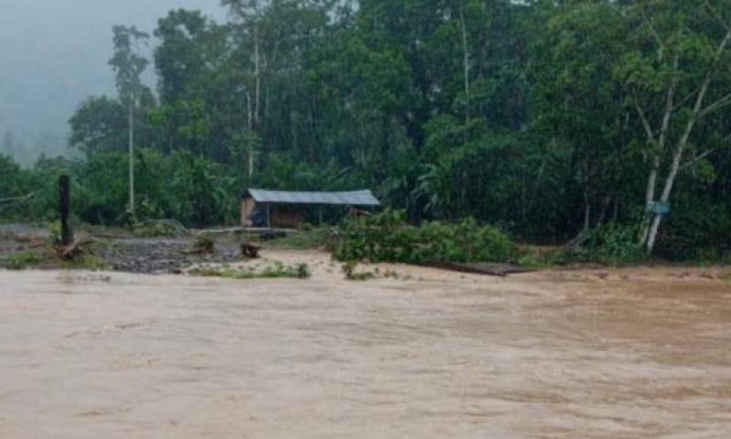 El Gobernador de Morona Santiago convocó al COE provincial para dar seguimiento los diferentes eventos suscitados por las lluvias. Foto: Cortesía / Servicio Nacional de Gestión de Riesgos y Emergencias