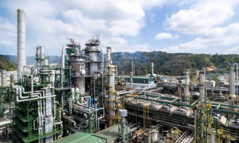 Antecedente. Tecnazul y Worley Parsons fiscalizaron en la Refinería de Esmeraldas. Foto: La Hora