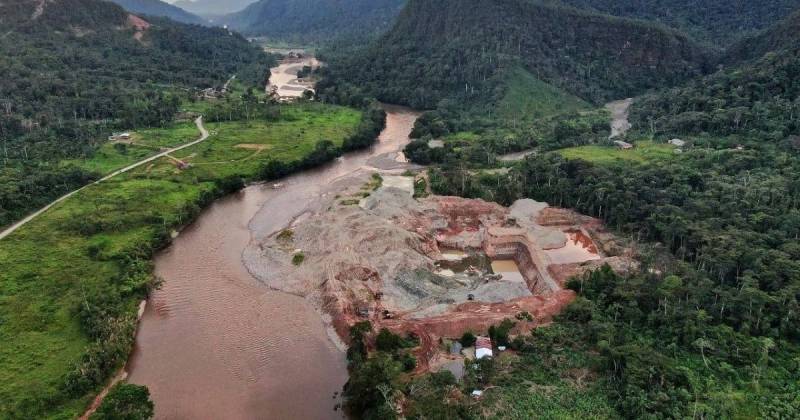 La actividad amenaza uno de los patrimonios naturales de la Amazonía ecuatoriana / Foto: cortesía Radio Bacana