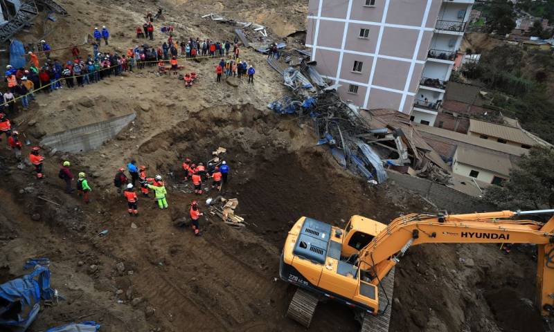Según la Secretaría de Gestión de Riesgos, hasta el martes se registraban también 67 desaparecidos y 31 heridos / Foto: EFE
