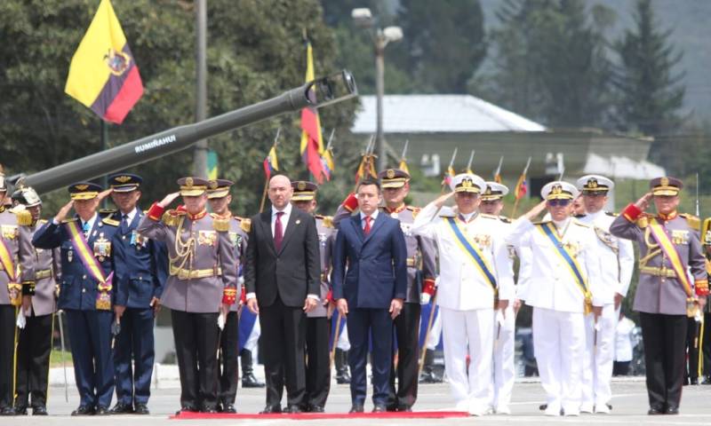 El relevo del Alto Mando Militar se llevó a cabo ayer / Foto: cortesía Presidencia 