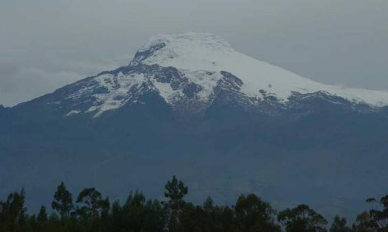 El IG dijo que los eventos sísmicos detectados en el Cayambe están relacionados con la fractura de rocas en el interior. Foto: Archivo / EL COMERCIO